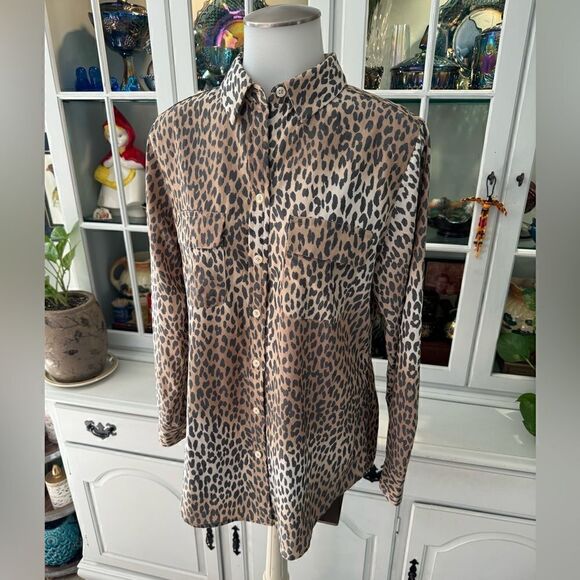 Chico’s Super Soft Animal Print Shirt Size Small - Picture 4 of 12